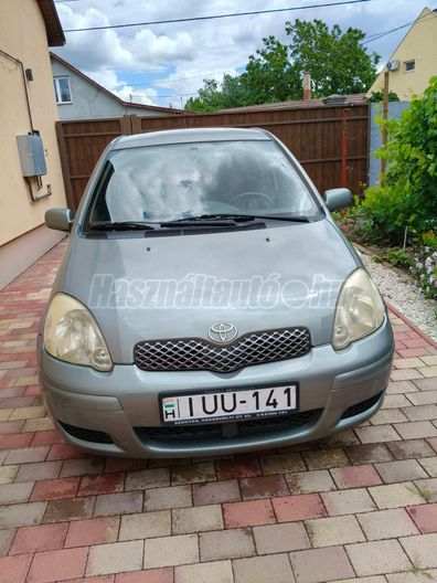 TOYOTA YARIS 1.0 Sol