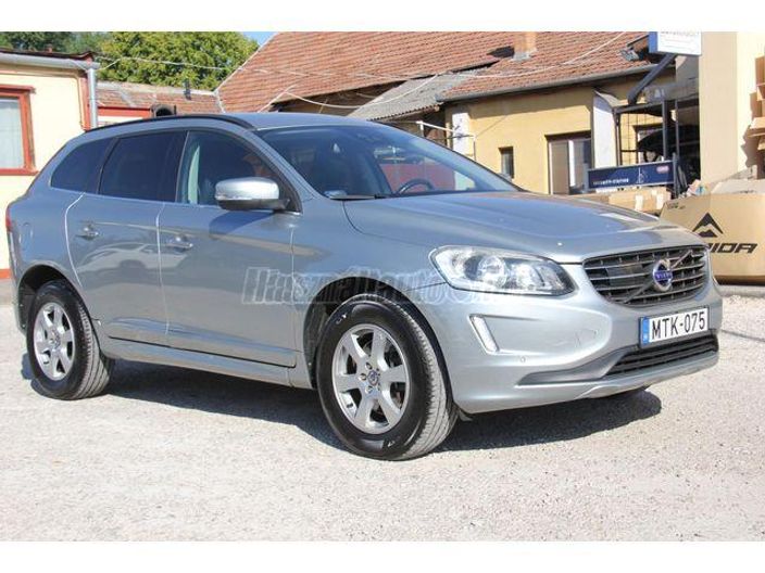 VOLVO XC60 2.0 D [D4] Momentum Geartronic FWD