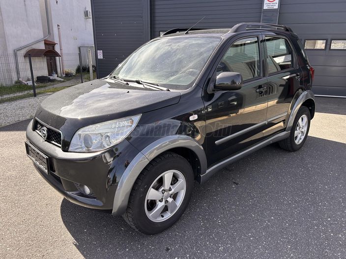 DAIHATSU TERIOS 1.5 4WD Top
