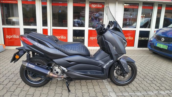 YAMAHA X-MAX 300