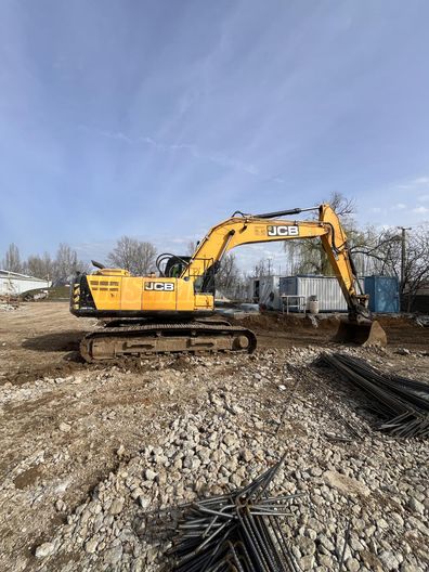JCB 210