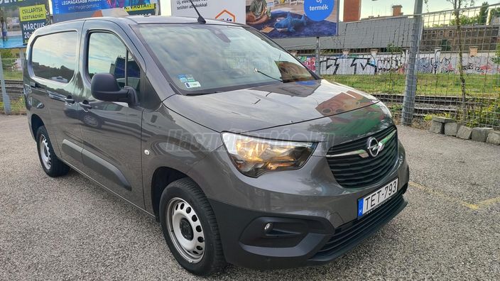 OPEL COMBO Cargo 1.5 DTH L2H1 2.4t Cargo Edition