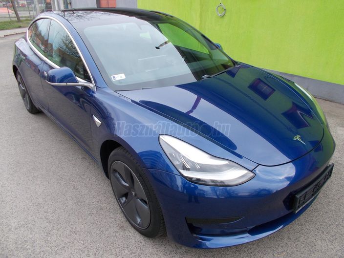 TESLA MODEL 3 Standard Range Plus Aut