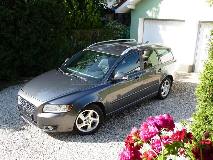 VOLVO V50 1.6 D [D2] Business