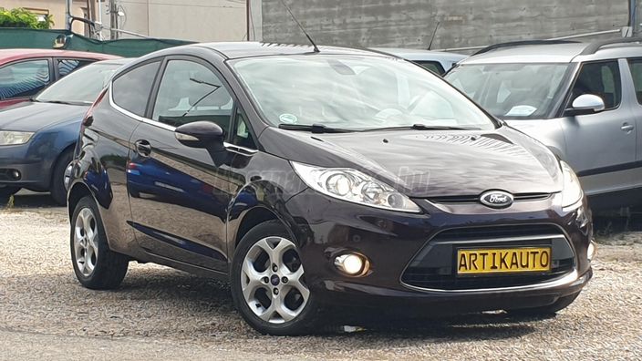 FORD FIESTA 1.4 Titanium