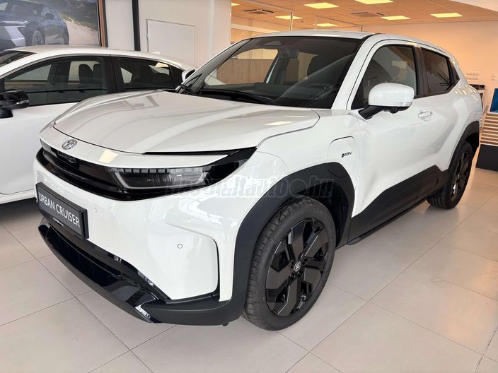 TOYOTA URBAN CRUISER