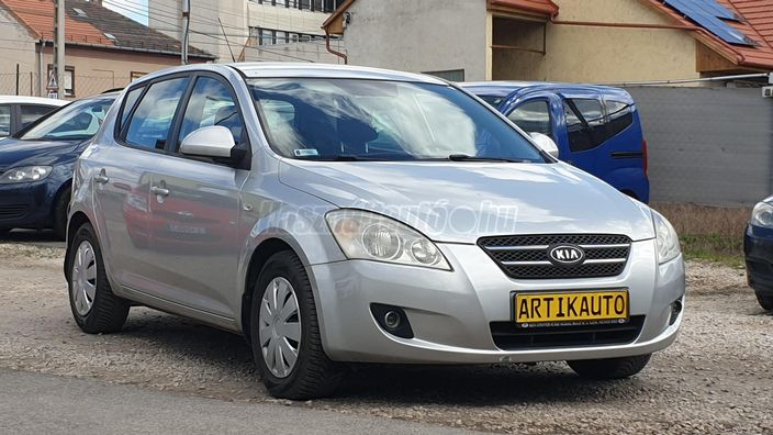 KIA CEE'D 1.6 CRDi EX