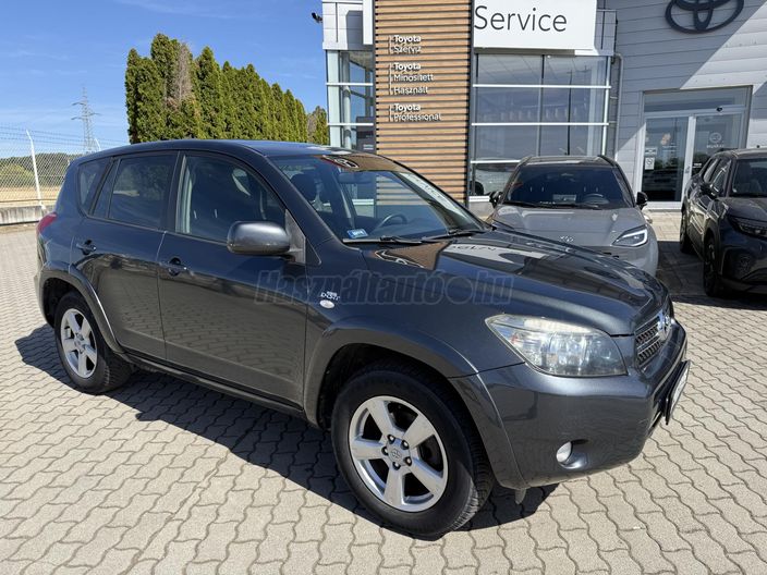 TOYOTA RAV 4 Rav4 2.2 D-4D 4x4 Sol