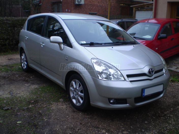 TOYOTA COROLLA VERSO 1.8 Linea Sol