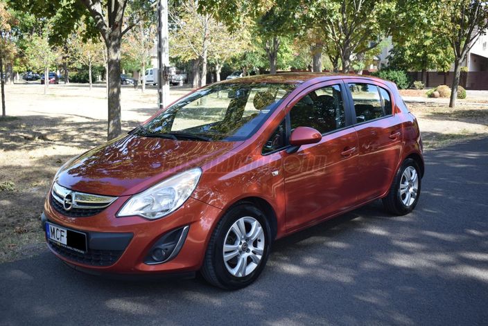OPEL CORSA D 1.4 Color Edition