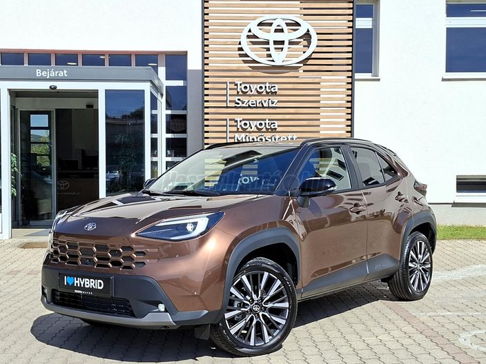 TOYOTA YARIS CROSS 1.5 Hybrid Executive bi-tone Tech AWD e-CVT