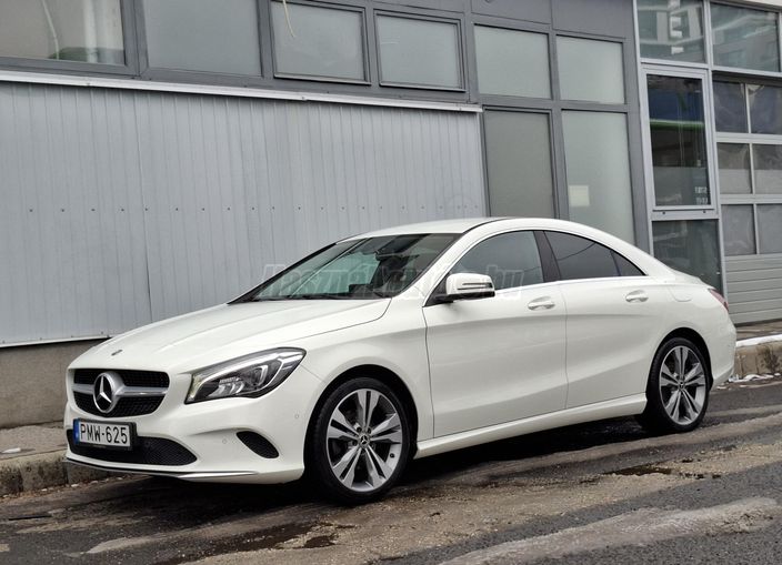MERCEDES-BENZ CLA 220 4Matic 7G-DCT