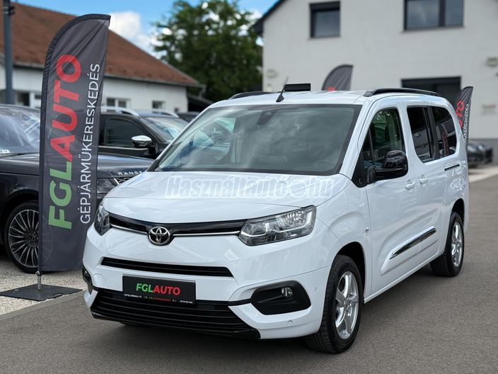 TOYOTA PROACE City Verso 1.5D VIP L2H1 [7 személy]