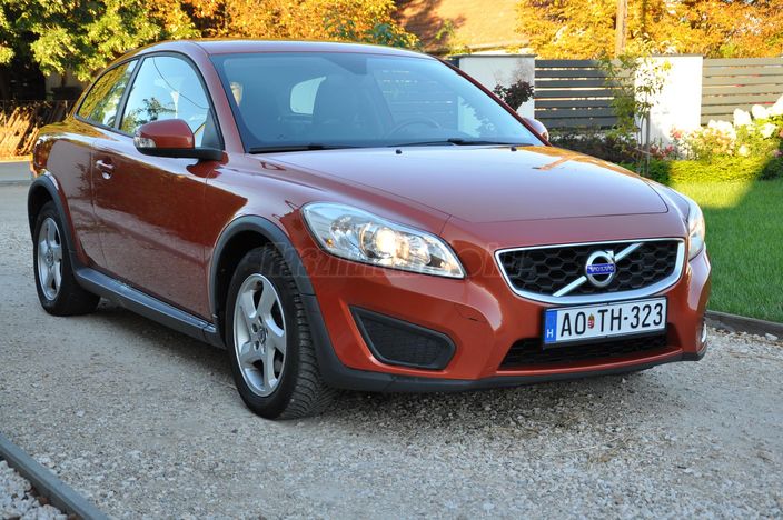 VOLVO C30 1.6 Momentum