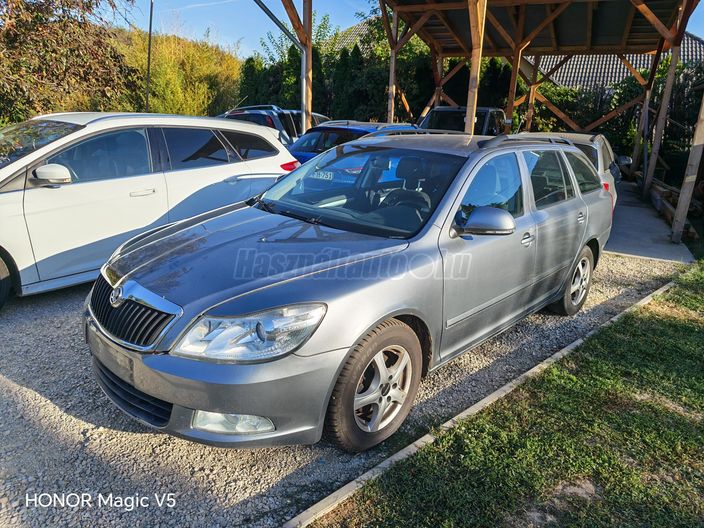 SKODA OCTAVIA Combi 1.6 CR TDI Elegance DPF