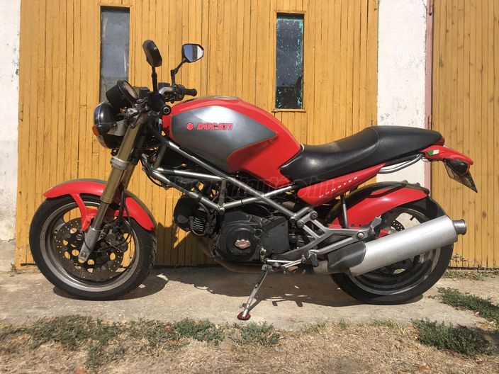 DUCATI MONSTER 600