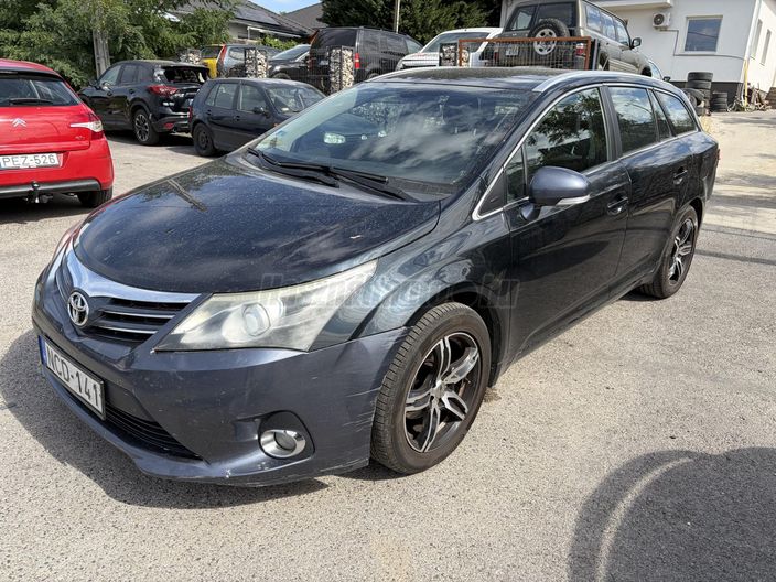 TOYOTA AVENSIS 2.0 D-4D Sol