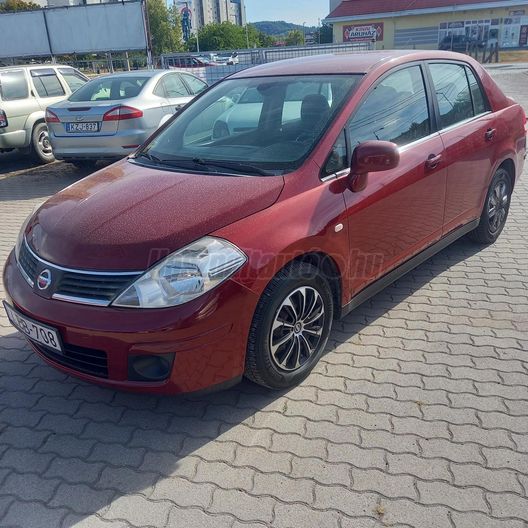 NISSAN TIIDA 1.8 Tekna