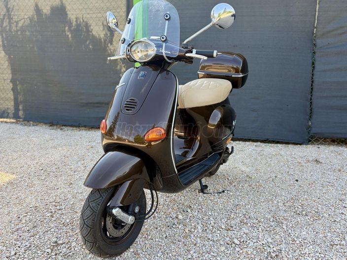 VESPA ET4