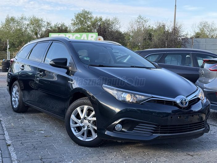 TOYOTA AURIS 1.8 HSD Executive MY17 Skyview (Automata)