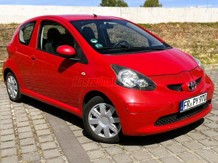 TOYOTA AYGO 1.0 AC