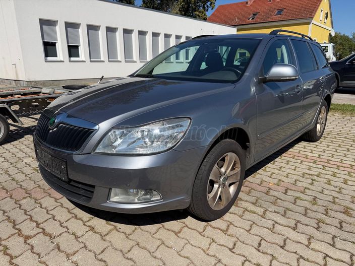 SKODA OCTAVIA Combi 1.6 CR TDI Elegance 4x4