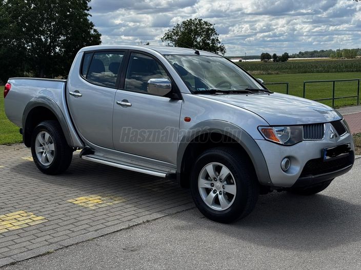 MITSUBISHI L 200 Pick Up 2.5 TD DC Intense