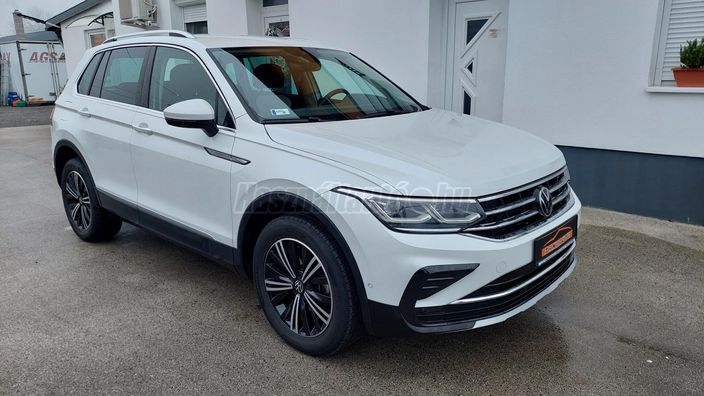 VOLKSWAGEN TIGUAN 2.0 TDI SCR Elegance 4Motion DSG