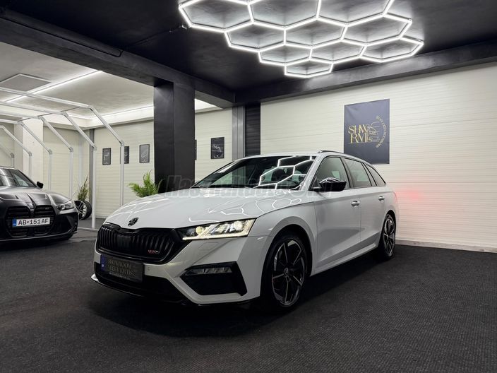 SKODA OCTAVIA Combi 2.0 TDI SCR RS 4x4 DSG