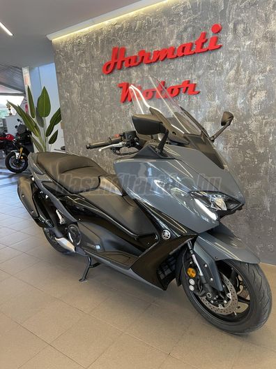 YAMAHA TMAX