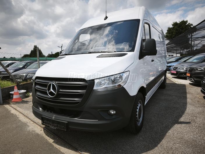 MERCEDES-BENZ SPRINTER 215 CDI 910.621.13