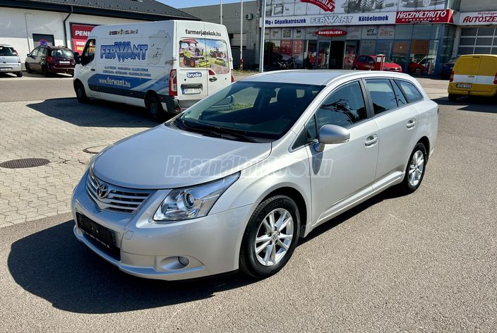 TOYOTA AVENSIS Wagon 1.8 Sol