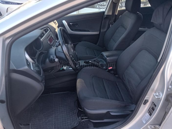 KIA CEE'D SW 1.6 CRDI UEFA