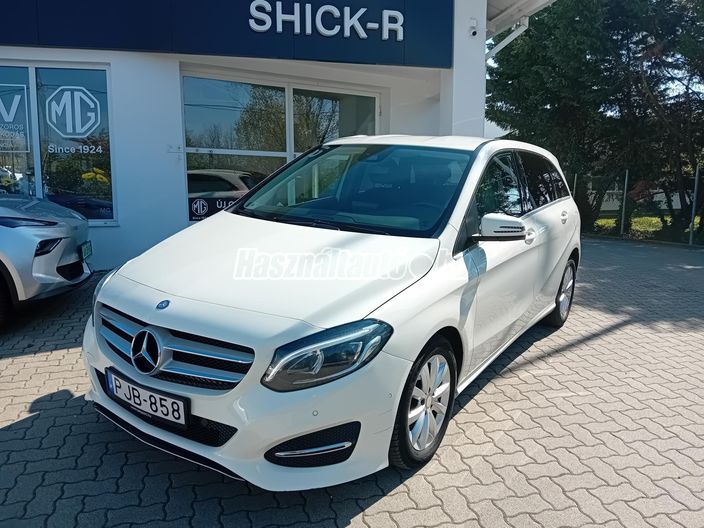 MERCEDES-BENZ B 180 d Style