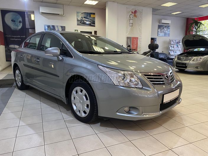 TOYOTA AVENSIS 1.8 Sol CVT