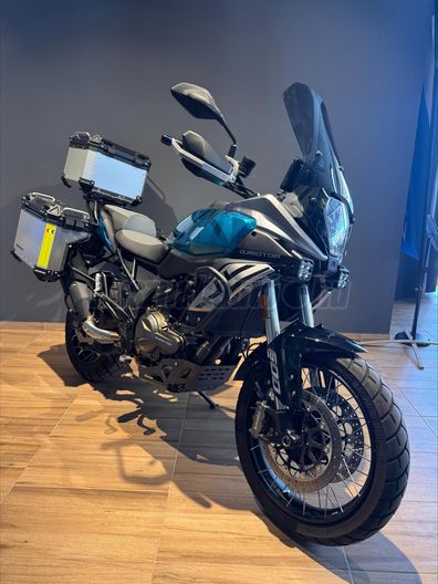 QJMOTOR SRT 600 SX