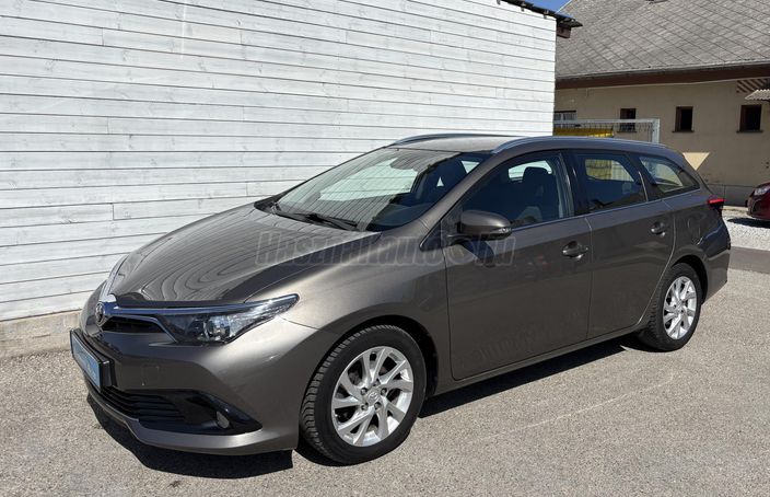 TOYOTA AURIS Touring Sports 1.33 Active Trend
