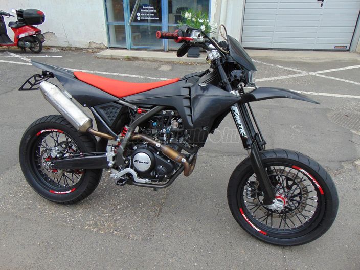 FANTIC MOTOR XMF 125 COMPETITION