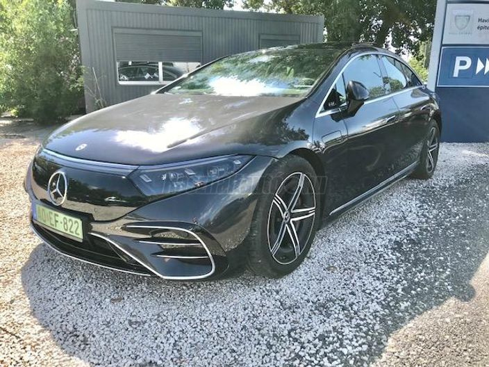 MERCEDES-BENZ EQS 450+