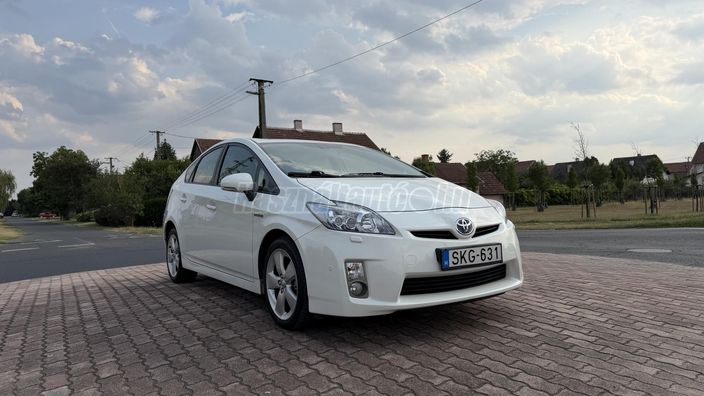 TOYOTA PRIUS 1.8 HSD Premium (Automata)