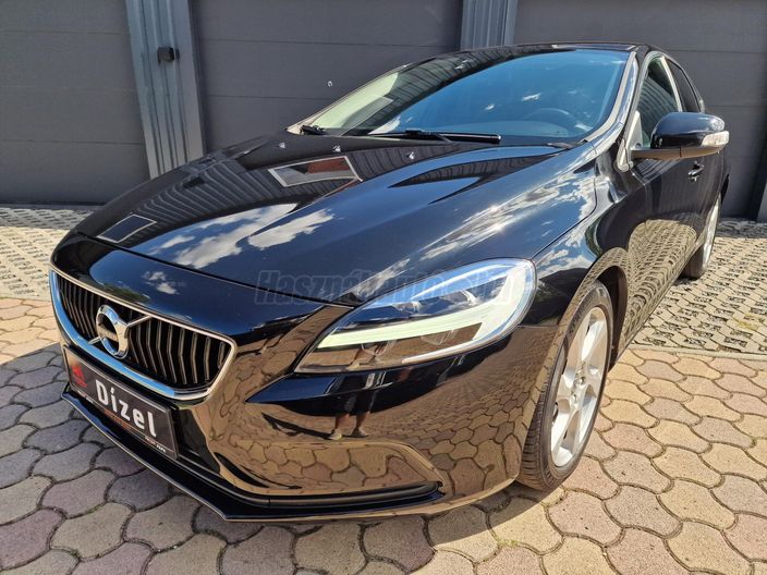 VOLVO V40 2.0 D [D2] Inscription