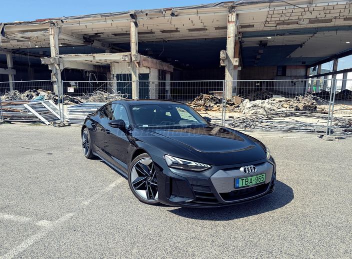 AUDI E-TRON GT