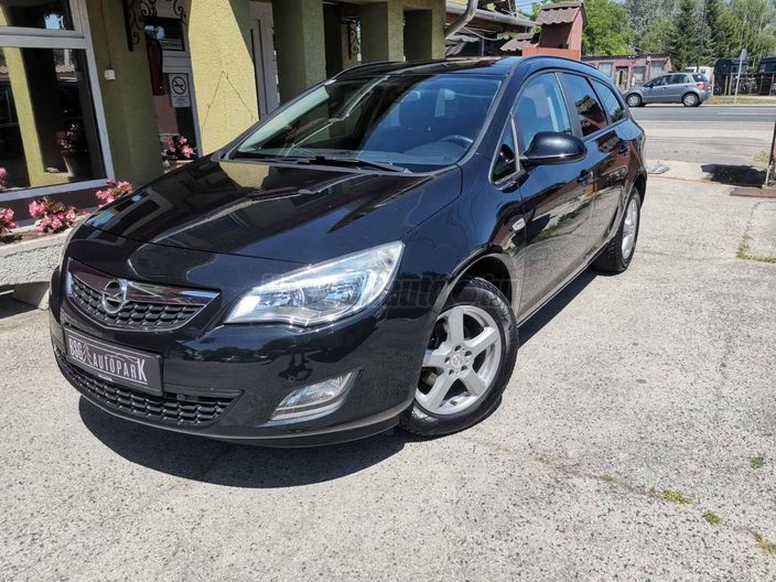 OPEL ASTRA Sports Tourer 1.4 Enjoy