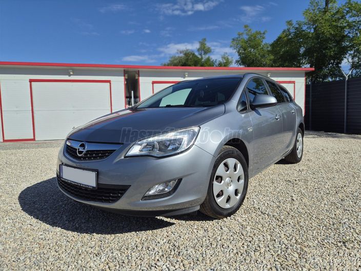 OPEL ASTRA J Sports Tourer 1.4 Enjoy