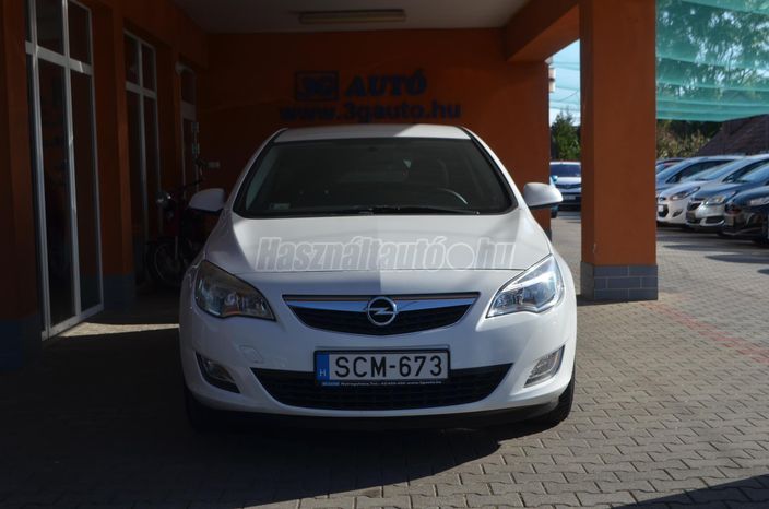 OPEL ASTRA J 1.4 Essentia
