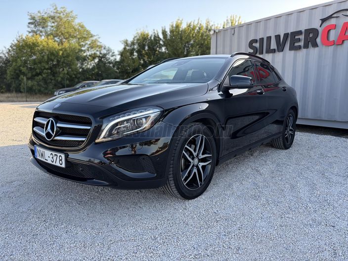 MERCEDES-BENZ GLA 200 7G-DCT