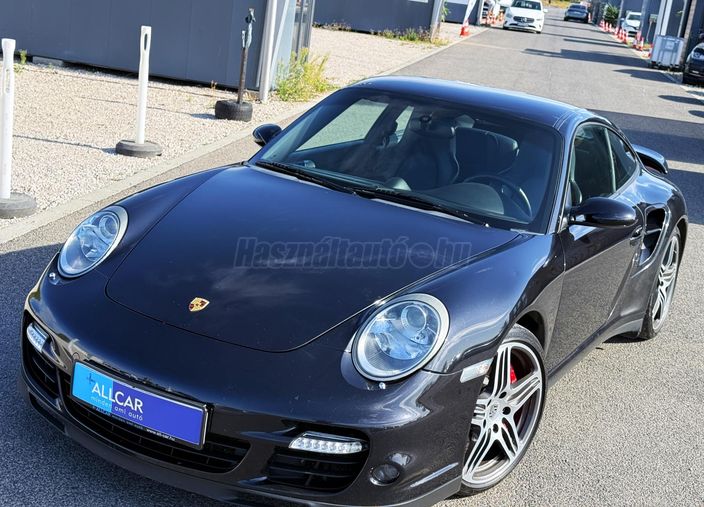 PORSCHE 911 Turbo