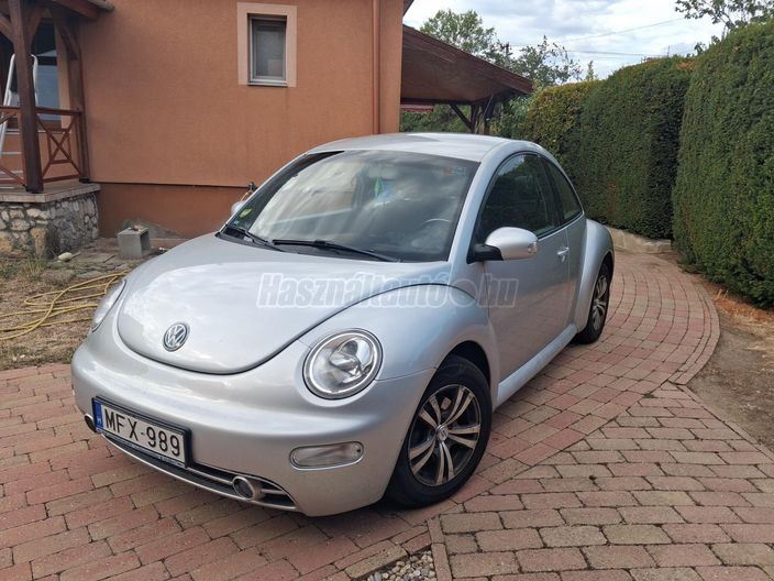 VOLKSWAGEN BEETLE