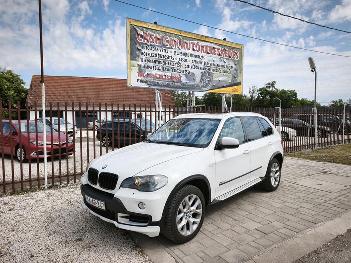 BMW X5 4.8i (Automata)