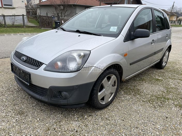 FORD FIESTA 1.4 Color